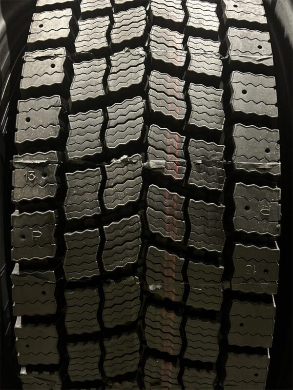 tire image 10141